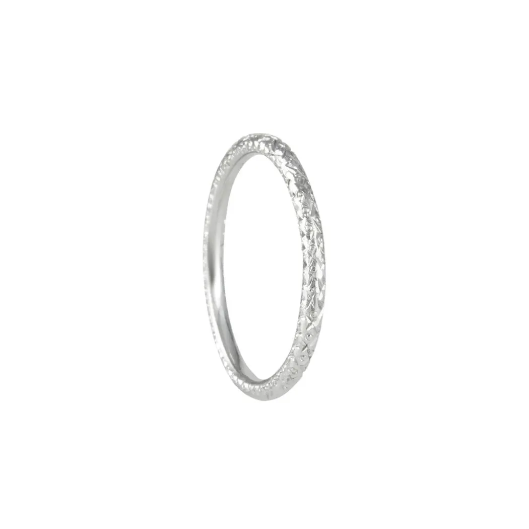 Varna - Petite Engraved Round Band in 18k white gold